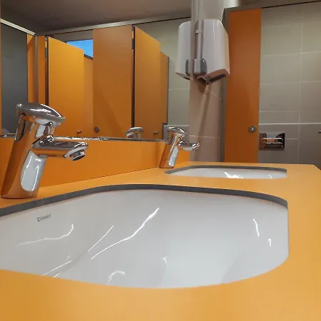 L'Espluga De Francoli Xanascat Hostel *